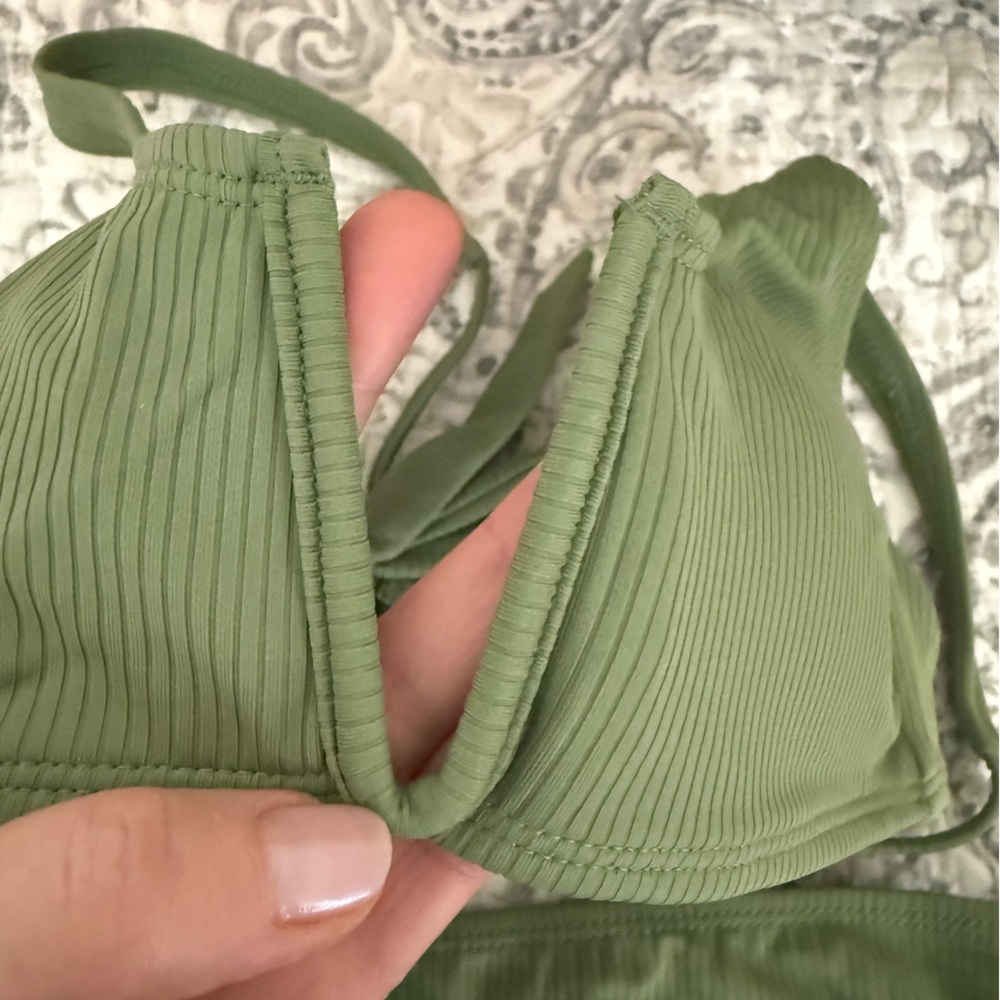Green Bikini Set - Picture 6 of 7